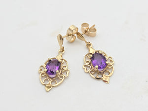 2067 Vintage: 9ct Gold Purple Amethysts Drop/Dangle Stud Earrings
