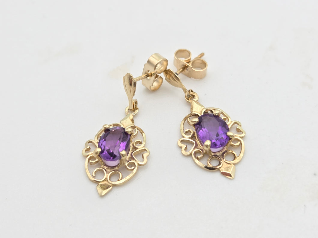2067 Vintage: 9ct Gold Purple Amethysts Drop/Dangle Stud Earrings