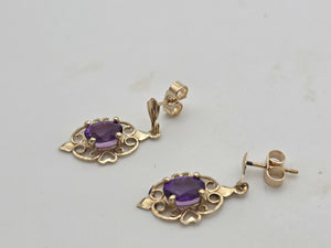 2067 Vintage: 9ct Gold Purple Amethysts Drop/Dangle Stud Earrings