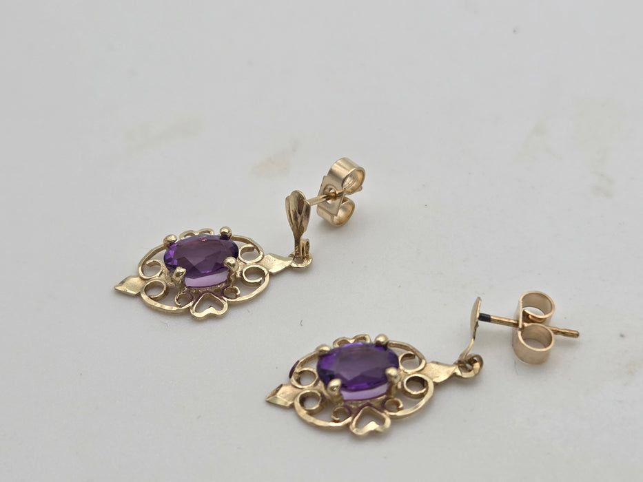 2067 Vintage: 9ct Gold Purple Amethysts Drop/Dangle Stud Earrings