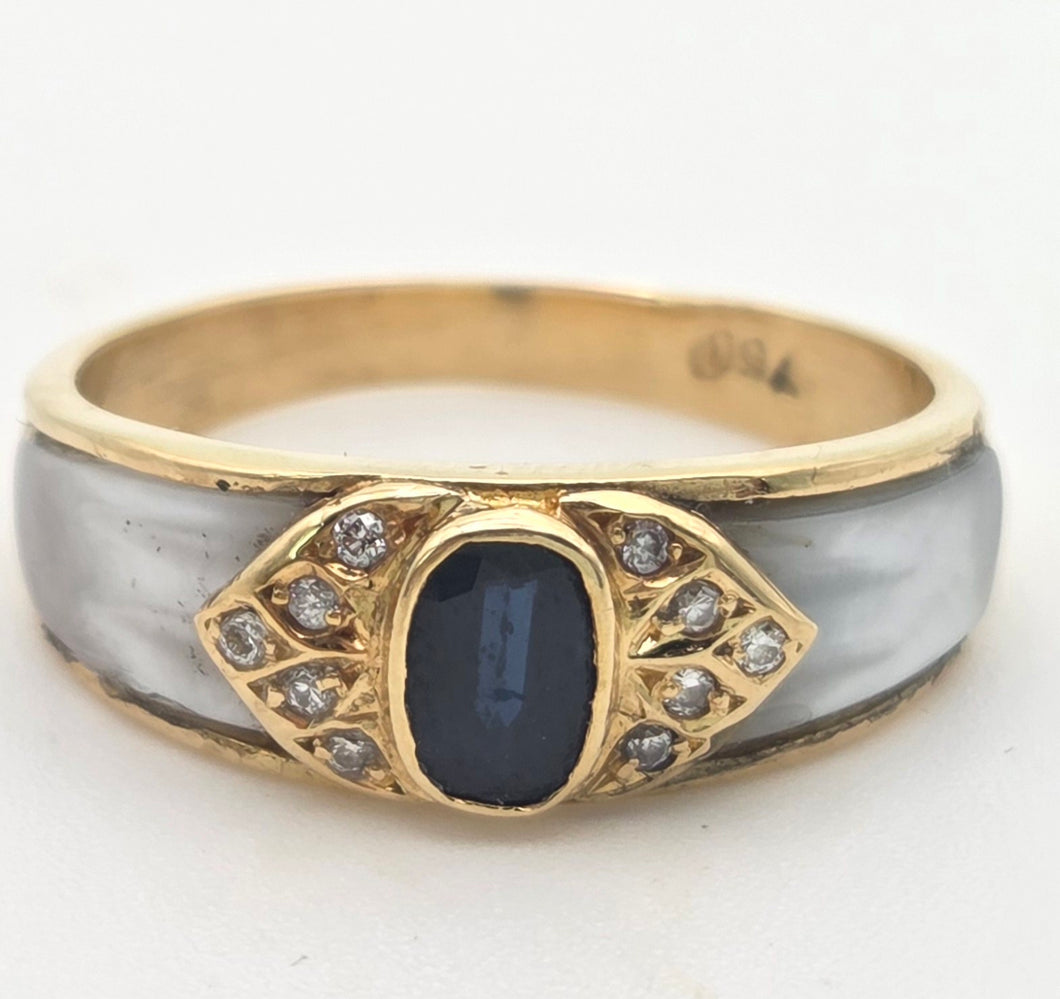 1669 Vintage: 18ct Gold Blue Sapphire. Mother of Pearl Natural Diamonds Ring