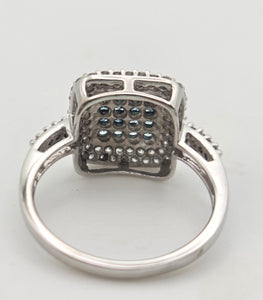 2117 Vintage: 9ct White Gold Blue & White Natural Diamonds Encrusted ring