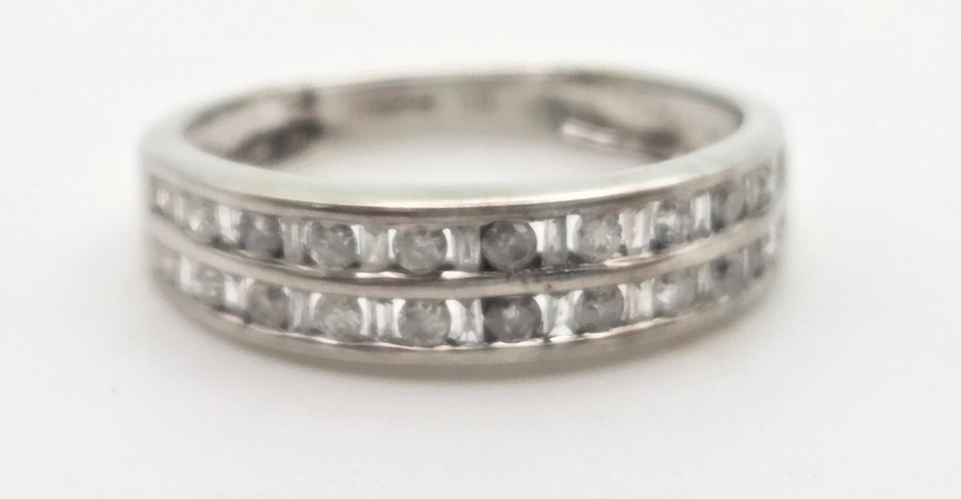 6456:  Vintage: 9ct White Gold 22 Natural Diamonds Tiered Stacker/ Dress Ring