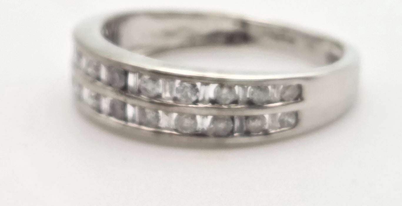 6456:  Vintage: 9ct White Gold 22 Natural Diamonds Tiered Stacker/ Dress Ring