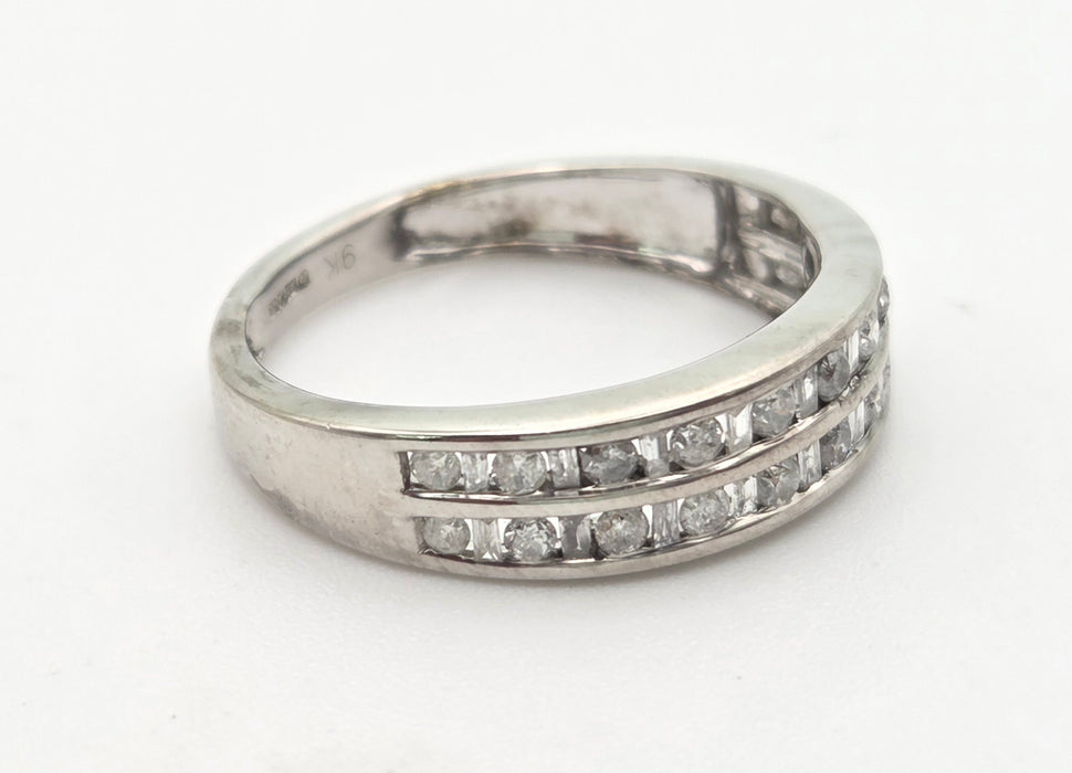 6456:  Vintage: 9ct White Gold 22 Natural Diamonds Tiered Stacker/ Dress Ring