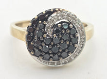 Cargar imagen en el visor de la galería, 2222 Vintage: 9ct Gold Black &amp; White Natural Diamonds &quot;Swirl&quot; Cocktail Ring
