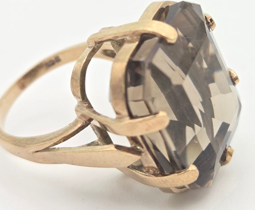 6476  Vintage: large 9ct Gold Square Cu Smokey Quartz Statement Ring