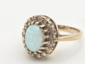 2247 Vintage: 9ct Gold Cabochon White Opal 16 Diamonds Cluster Ring
