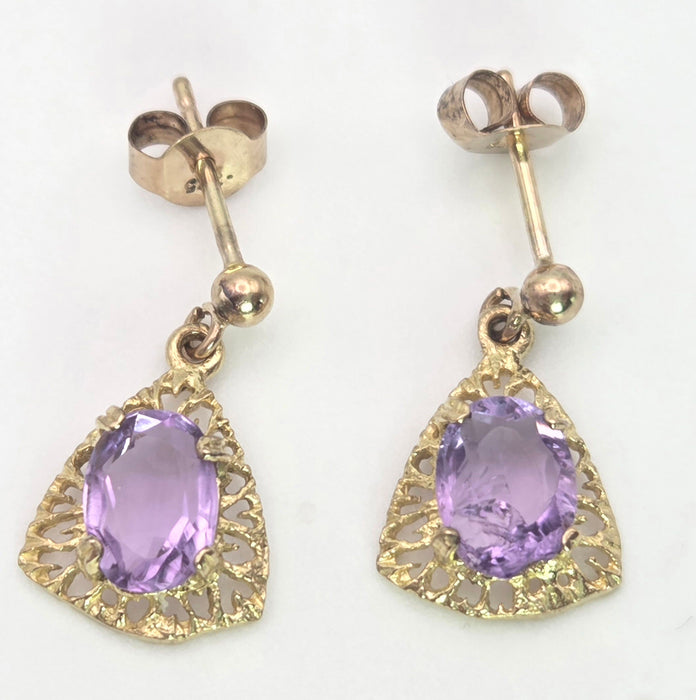 1174: Vintage: 9ct Yellow Gold Amethyst Filigree Drop Stud Earrings