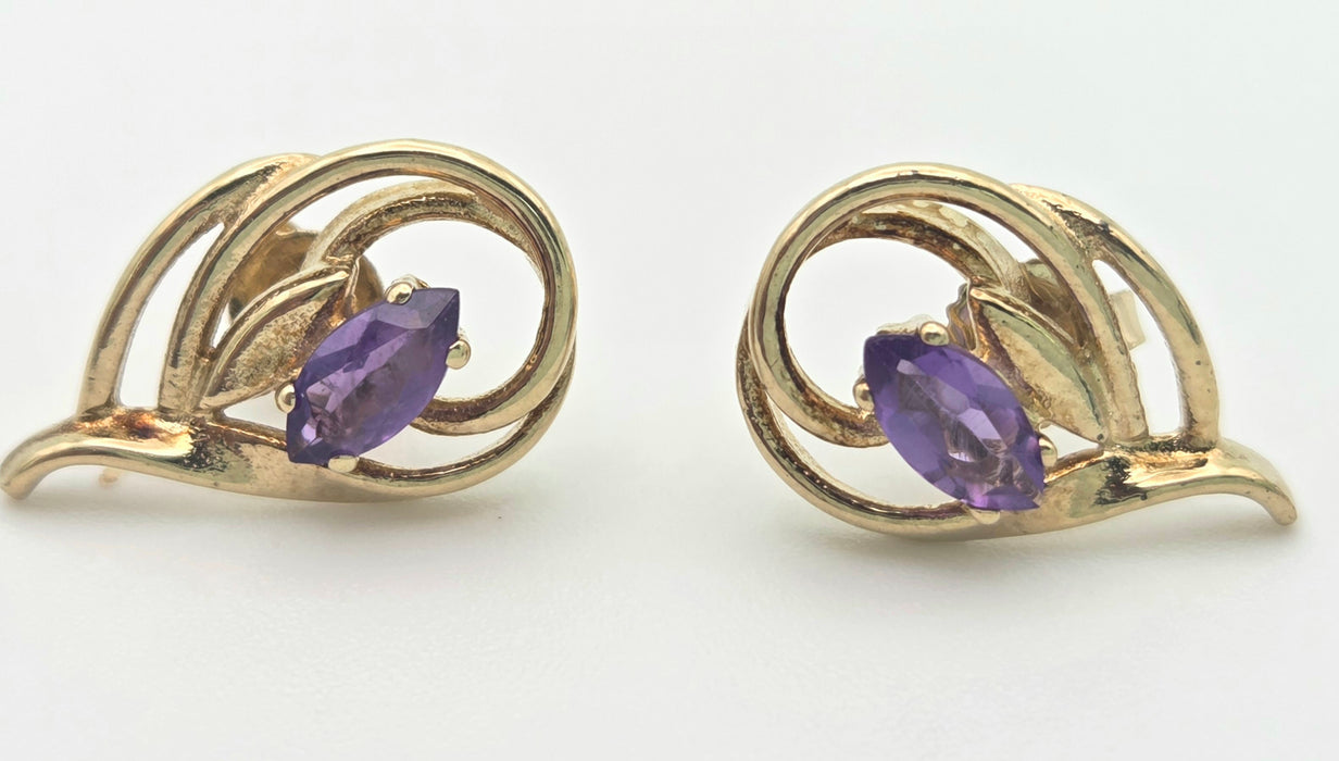 2209 Vintage: 9ct Gold Openwork Amethyst Stud Earrings