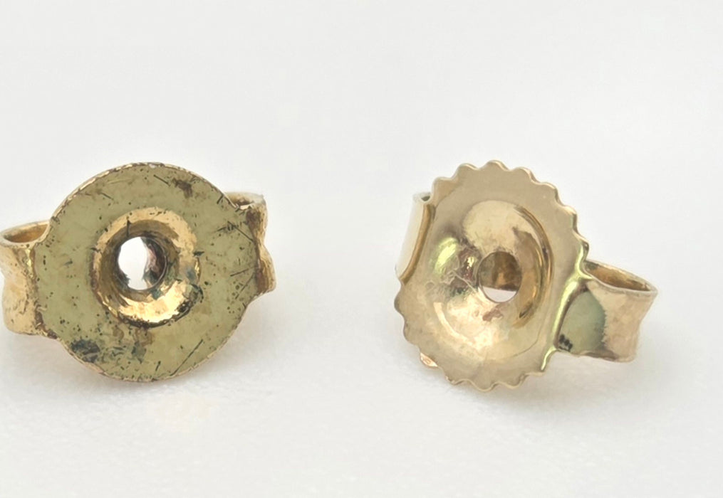 2209 Vintage: 9ct Gold Openwork Amethyst Stud Earrings
