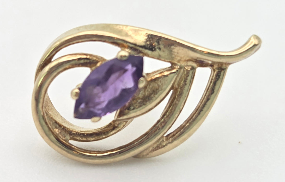 2209 Vintage: 9ct Gold Openwork Amethyst Stud Earrings