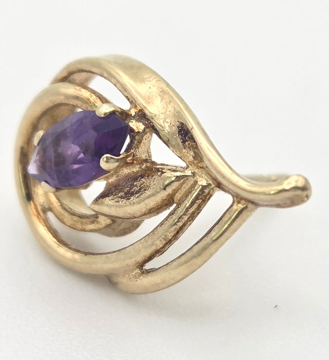 2209 Vintage: 9ct Gold Openwork Amethyst Stud Earrings