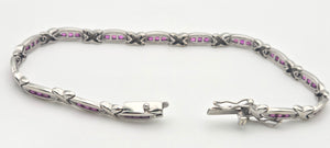 2221 Vintage: 18ct White Gold Princess Cut Rubies Link Bracelet (18.5cm)