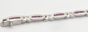2221 Vintage: 18ct White Gold Princess Cut Rubies Link Bracelet (18.5cm)