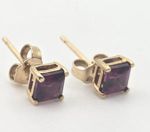 Vintage: Petite 9ct Gold Princess Cut Almandine Garnet Stud Earrings