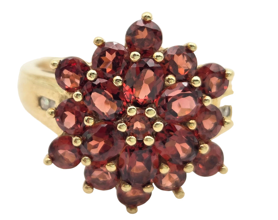 6414 Vintage: 9ct Gold Large 21 Almandine Garnets  Floral Cluster Ring
