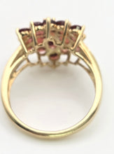 Cargar imagen en el visor de la galería, 2224 Vintage: 9ct Gold Large 21 Almandine Garnets  Floral Cluster Ring
