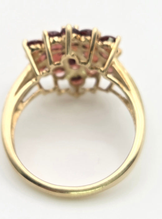 6414 Vintage: 9ct Gold Large 21 Almandine Garnets  Floral Cluster Ring