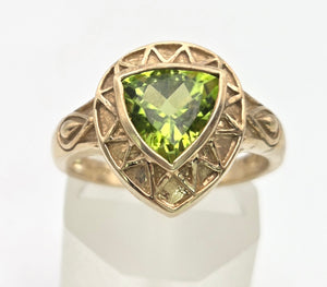 2232 ld Shield-- Cut Peridot Ornate Signet Ring
