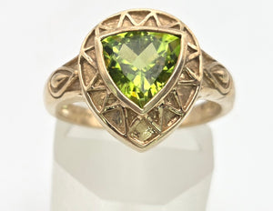 2232 ld Shield-- Cut Peridot Ornate Signet Ring