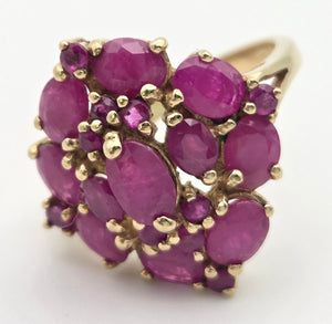 2237 Vintage: 9ct Gold 21 Rubies Statement Cluster Ring- Wow