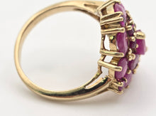 Cargar imagen en el visor de la galería, 2237 Vintage: 9ct Gold 21 Rubies Statement Cluster Ring- Wow

