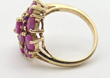 Cargar imagen en el visor de la galería, 2237 Vintage: 9ct Gold 21 Rubies Statement Cluster Ring- Wow
