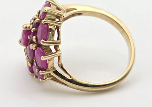 2237 Vintage: 9ct Gold 21 Rubies Statement Cluster Ring- Wow