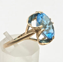 Load image into Gallery viewer, Vintage: 9ct Gold Faceted Cut Swiss Blue Topaz ring - From 1976
