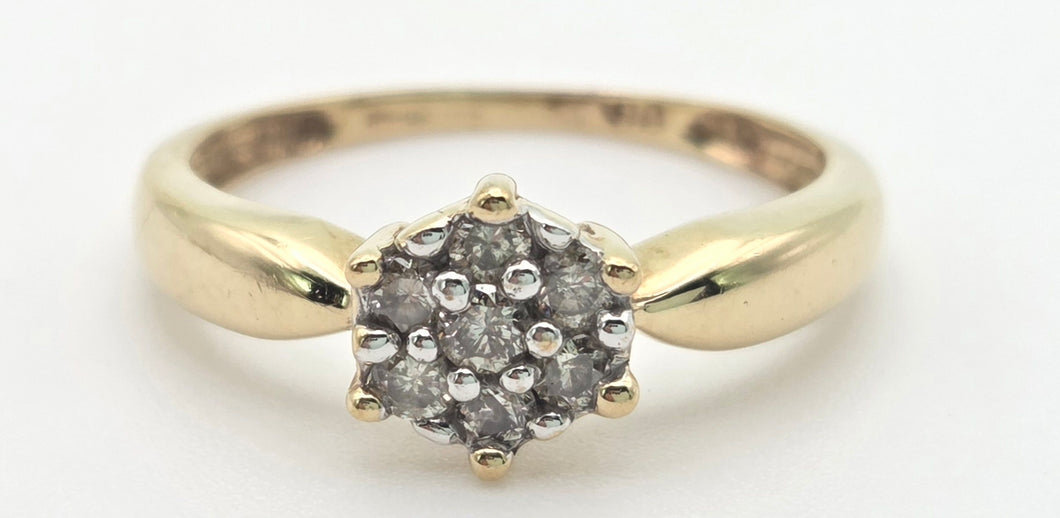 2264 Vintage: Petite 9ct Gold  Natural Diamonds Star Cluster Ring