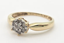 Cargar imagen en el visor de la galería, 2264 Vintage: Petite 9ct Gold  Natural Diamonds Star Cluster Ring
