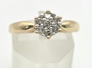 2264 Vintage: Petite 9ct Gold  Natural Diamonds Star Cluster Ring