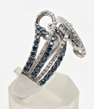 Cargar imagen en el visor de la galería, 1795 14ct White Gold Blue &amp; White Natural Diamonds Crossover Ring
