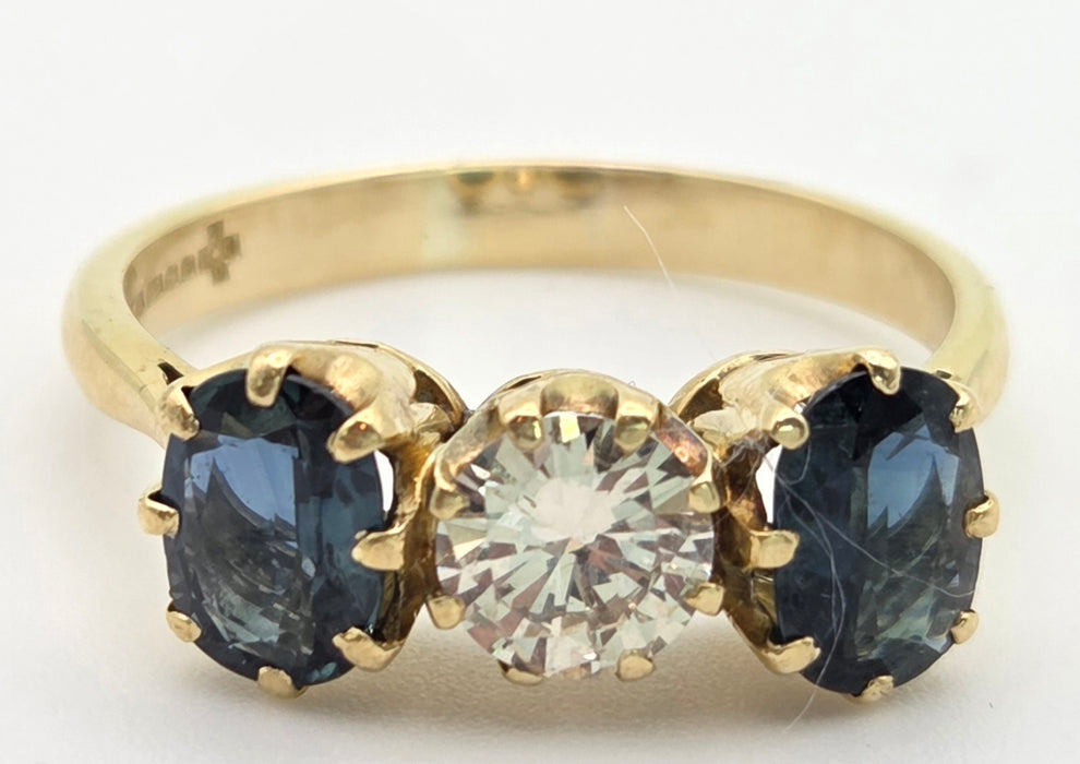 6447 18ct Gold Modern Brilliant Cut Diamond (0.75ct)  Cornflower Blue Sapphires 3-Stone Ring-Exceptional