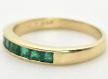 Cargar imagen en el visor de la galería, 2155 18ct Gold 7 Emerald Cut Emeralds Stacker/Half Eternity Ring
