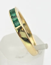 Cargar imagen en el visor de la galería, 2155 18ct Gold 7 Emerald Cut Emeralds Stacker/Half Eternity Ring
