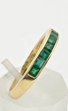 Cargar imagen en el visor de la galería, 2155 18ct Gold 7 Emerald Cut Emeralds Stacker/Half Eternity Ring

