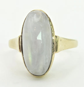 2156 Vintage: 8ct Gold Oval Cabochon Moonstone Dress Ring