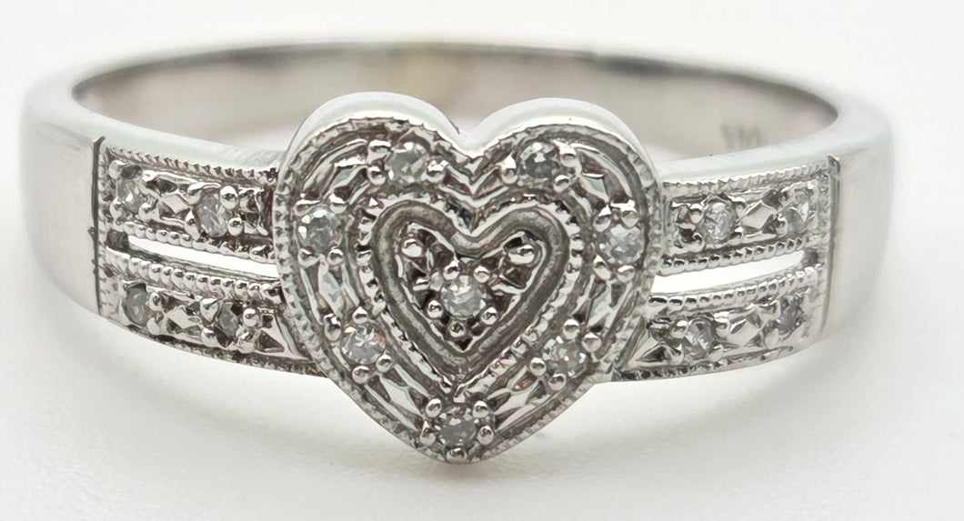 2159 Vintage: 9ct White Gold natural Diamonds Heart- Shaped Dress Ring