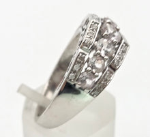 Cargar imagen en el visor de la galería, 2171 Vintage: 9ct White Gold Pink Morganites 24 Natural Diamonds Openwork Ring
