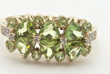 Cargar imagen en el visor de la galería, 2272 Vintage: 9ct Gold Peridots Natural Diamonds Cluster Ring
