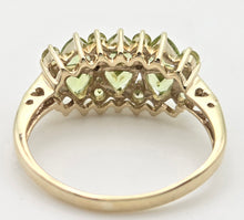 Cargar imagen en el visor de la galería, 2272 Vintage: 9ct Gold Peridots Natural Diamonds Cluster Ring

