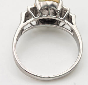 2301 Vintage: 18ct Cabochon White Opal Natural Diamonds Cocktail Ring