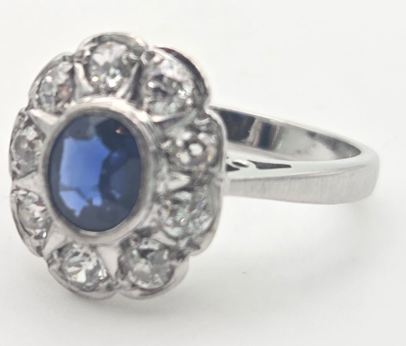 6440 Vintage: 18ct White Gold Ceylon Blue Sapphire Diamonds Cluster Ring