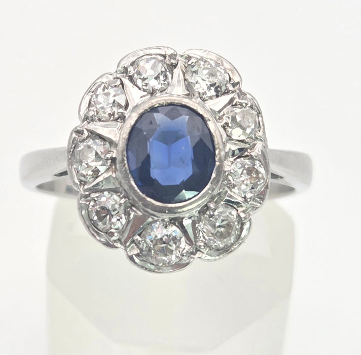 6440 Vintage: 18ct White Gold Ceylon Blue Sapphire Diamonds Cluster Ring