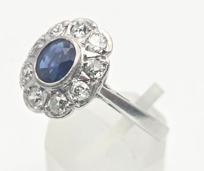 6440 Vintage: 18ct White Gold Ceylon Blue Sapphire Diamonds Cluster Ring