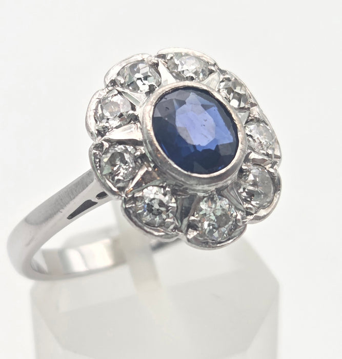 6440 Vintage: 18ct White Gold Ceylon Blue Sapphire Diamonds Cluster Ring