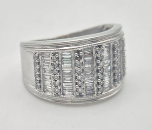 1870 18ct White Gold 87 Natural Sparkling  Diamonds (1.65ct) Statement ring