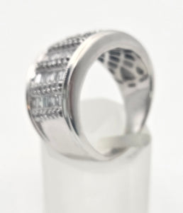 1870 18ct White Gold 87 Natural Sparkling  Diamonds (1.65ct) Statement ring